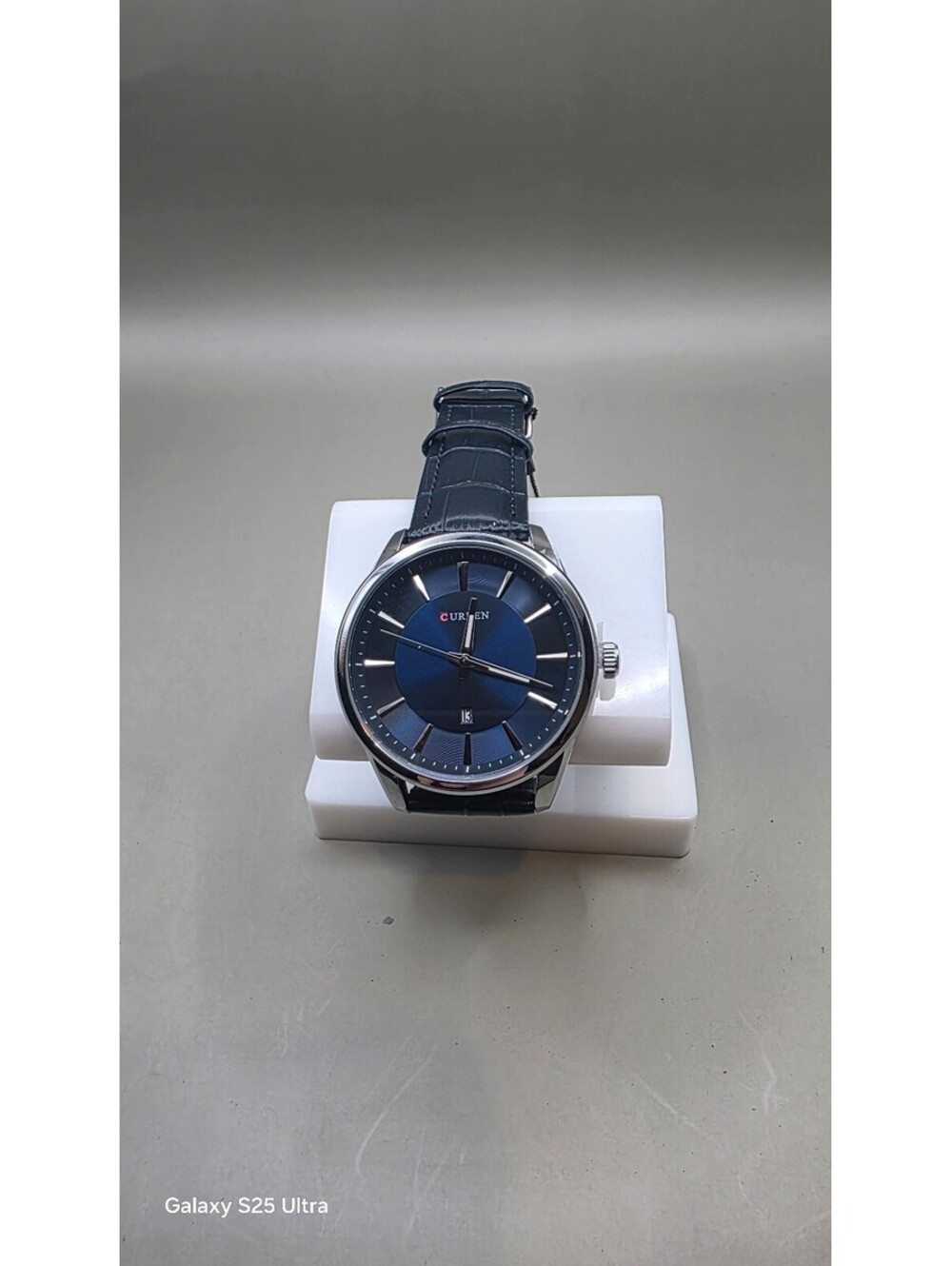 Curren M-8385 Men's Wristwatch — Stainless Steel Back, Blue